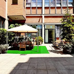https://mio-hostel.italymilanhotels.net